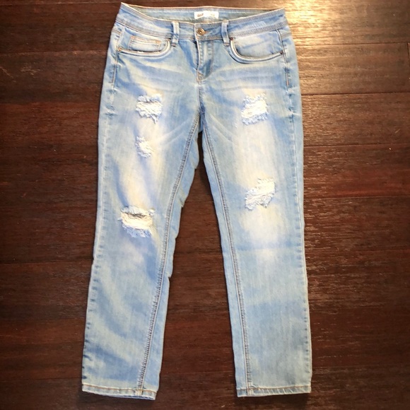 Dollhouse Distressed Jeans - Picture 4 of 7